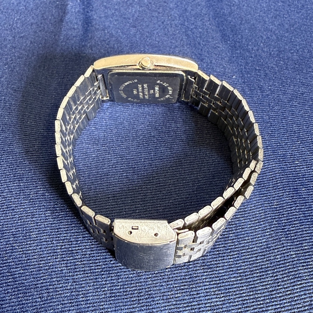 Elegant Silver Rectangular Watch - image 2